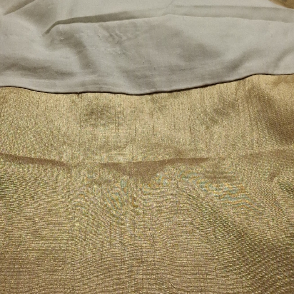 Premium Cream and Gold Bedskirt - Neutral Elegance
